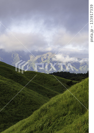 阿蘇の朝の風景 阿蘇の朝の風景 133917339