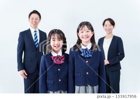 家族　親子　入学式　卒業式 133917956