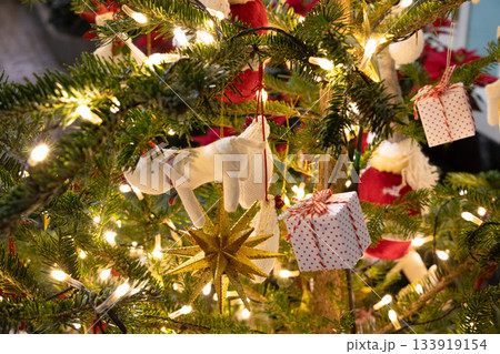 クリスマスツリー イルミネーション 133919154