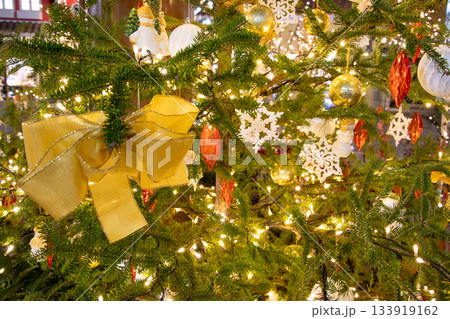 クリスマスツリー イルミネーション クリスマスツリー イルミネーション 133919162