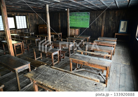 啄木の故郷渋民  旧渋民尋常高等小学校 133920888