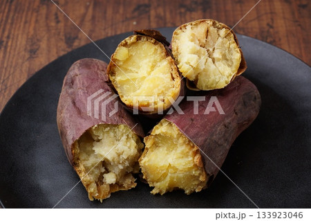 甘い焼き芋 甘い焼き芋 133923046