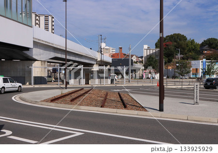 鹿児島本線 折尾駅の線路跡モニュメント 鹿児島本線 折尾駅の線路跡モニュメント 133925929
