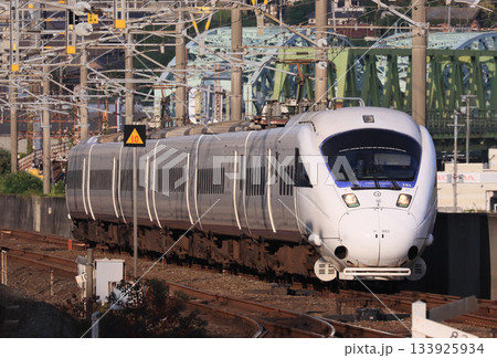 スペースワールド駅付近を走る885系特急ソニック 133925934