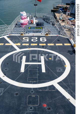 観光地 戦艦 青空 133926069