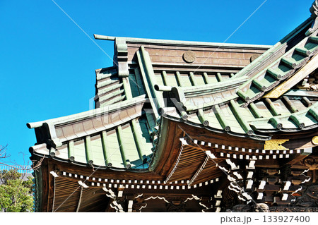 平塚市　田村八坂神社の屋根（冬、十二月） 133927400