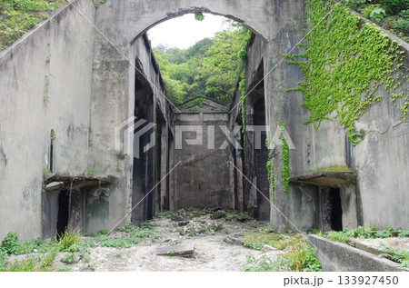 戦争遺跡：大久野島にある毒ガス製造工場の名残 133927450
