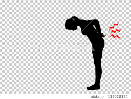 腰痛插圖：一名女性因腰痛而摀住下背部的輪廓，全身側身像。 133928522