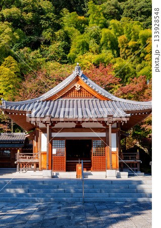 神戸・紅葉の須磨寺・大師堂 133928548