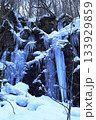 凍り付いた滝 133929859