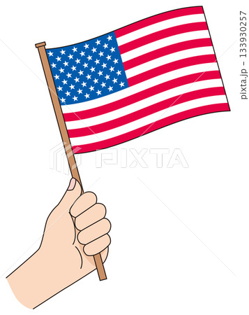 シンプルな国旗を持つ手　アメリカ 133930257