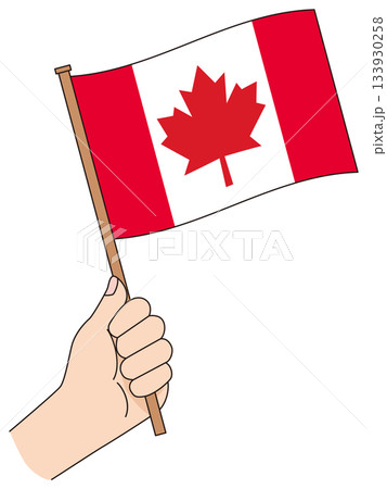 シンプルな国旗を持つ手　カナダ 133930258