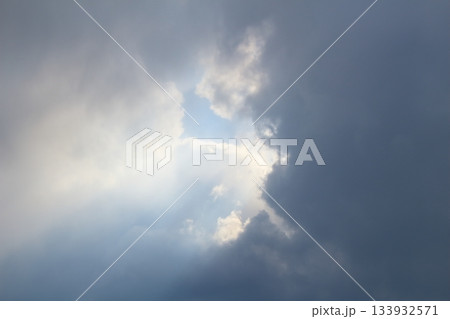 空と雲とが織りなす色紙 信州の空と雲 信州の自然 空と雲とが織りなす色紙 信州の空と雲 信州の自然 133932571