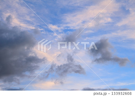 空と雲とが織りなす色紙 信州の空と雲 信州の自然 空と雲とが織りなす色紙 信州の空と雲 信州の自然 133932608