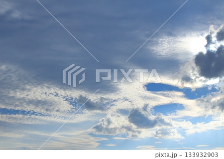 空と雲とが織りなす色紙　　　　信州の空と雲　　　信州の自然 133932903