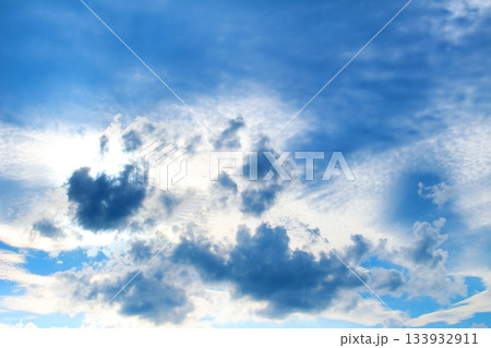 空と雲とが織りなす色紙 信州の空と雲 信州の自然 空と雲とが織りなす色紙 信州の空と雲 信州の自然 133932911