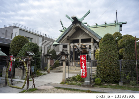 東京都文京区千石の簸川神社の拝殿 東京都文京区千石の簸川神社の拝殿 133935936