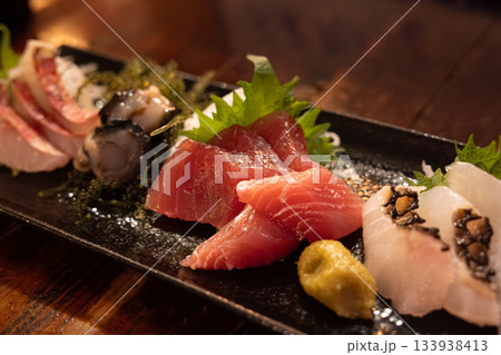 刺身盛り合わせ 133938413