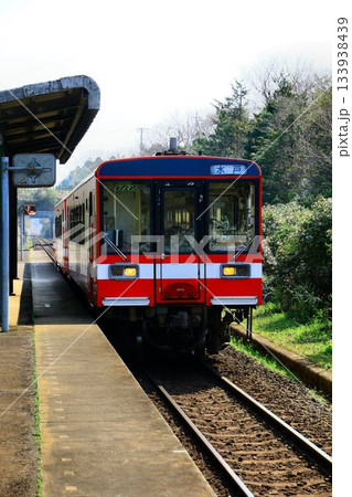 大洗鹿島線を快走する… 鹿島臨海鉄道『6000形』気動車 大洗鹿島線を快走する… 鹿島臨海鉄道『6000形』気動車 133938439