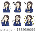 スーツを着た女性の疑問と解決 133939099