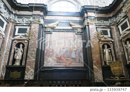 ヴィリニュス大聖堂の聖カジミエル礼拝堂、奇跡のフレスコ画 133939747