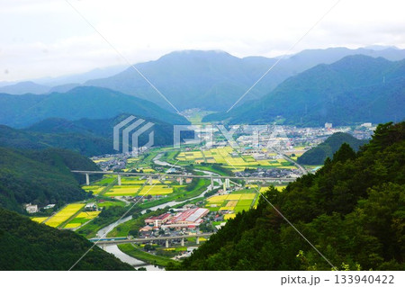 竹田城址から見た風景　竹田の町並み（朝来市） 133940422