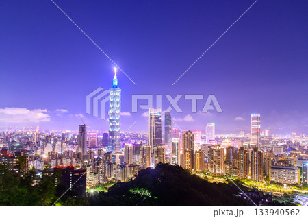 台湾にある台北のとても美しい街並み風景 133940562