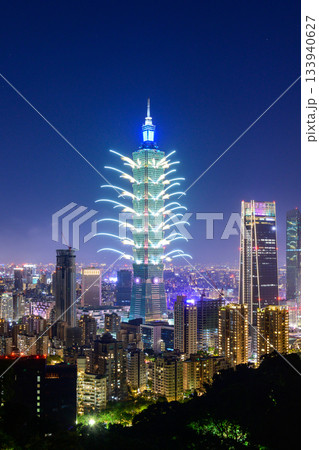 とても美しい台北101のカウントダウン花火 とても美しい台北101のカウントダウン花火 133940627