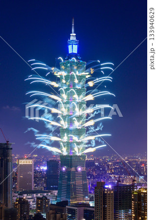 とても美しい台北101のカウントダウン花火 とても美しい台北101のカウントダウン花火 133940629
