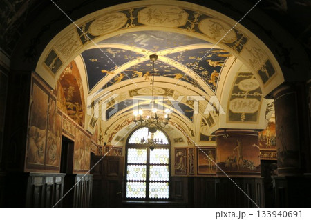 ヴィリニュス大学言語学部のホールにある四季のフレスコ画 133940691