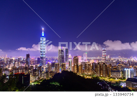 台北101タワーのとても美しい夜景 台北101タワーのとても美しい夜景 133940734