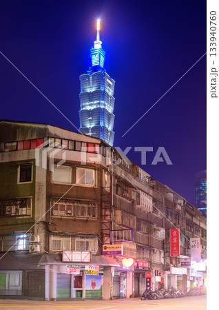 台北101タワーのとても美しい夜景 台北101タワーのとても美しい夜景 133940760