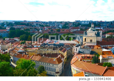 ヴィリニュス大学の聖ヨハネ教会鐘楼からの眺め、旧市街 ヴィリニュス大学の聖ヨハネ教会鐘楼からの眺め、旧市街 133941400