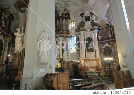 ヴィリニュス大学の聖ヨハネ教会、視覚的音楽 133941739