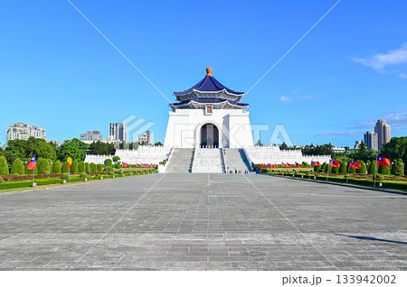 台北にある中正紀念堂のとても美しい風景 133942002