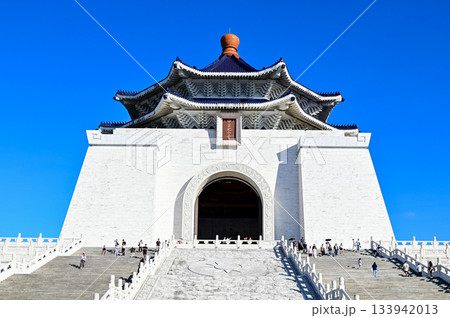 台北にある中正紀念堂のとても美しい風景 133942013