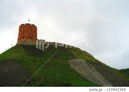 ヴィリニュス旧市街、ゲディミナス城の塔 133942569