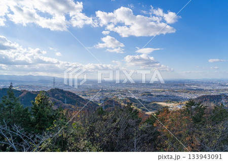 二上山雌岳付近の展望台から見た景色(金剛山地) 二上山雌岳付近の展望台から見た景色(金剛山地) 133943091