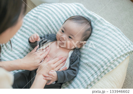 赤ちゃんの保湿 133946602