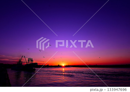 銚子第二漁港の夕景 銚子第二漁港の夕景 133947696