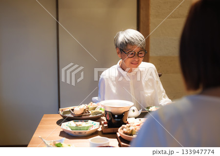 親子で囲む、やさしい夕食時間 親子で囲む、やさしい夕食時間 133947774