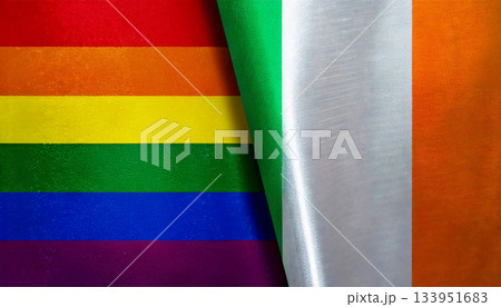 レインボーフラッグとアイルランドの国旗 133951683