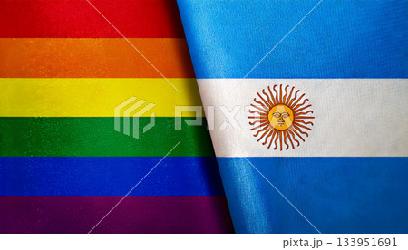 レインボーフラッグとアルゼンチンの国旗 133951691