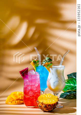 Set of classic alcohol cocktails 133952161