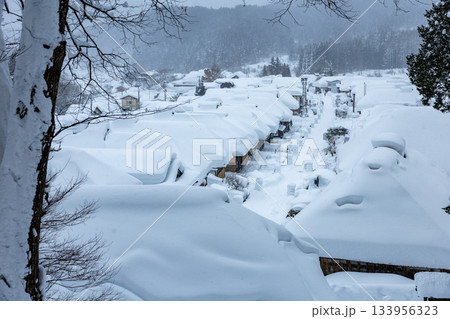 大内宿の雪景色と雪まつり 大内宿の雪景色と雪まつり 133956323