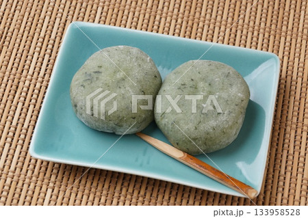 よもぎ餅 133958528