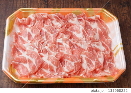 国内産豚肉肩ロースしゃぶしゃぶ用 133960222