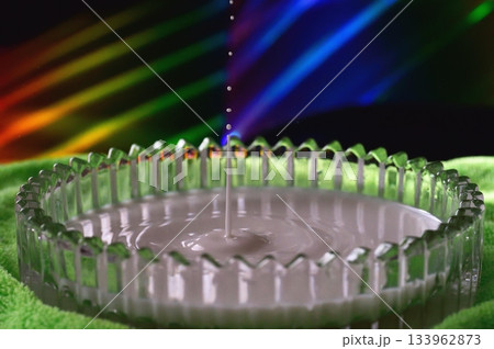 ミルクの滴り ミルクの滴り 133962873