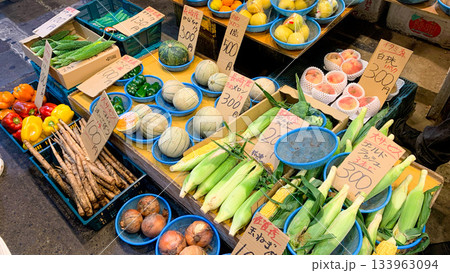 北九州市の旦過市場で売られている食べ物 133963094
