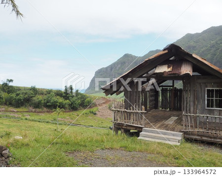 ハリウッド映画のロケ地：ハワイ・クアロア・ランチの雄大なカアアワ渓谷 133964572